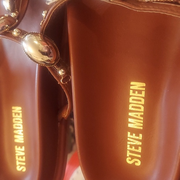 Steve Madden Tan Sandals with Silver Accents - Picture 5 of 7